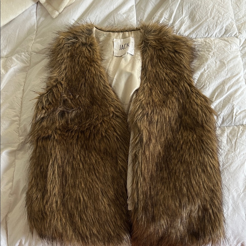 Jack by BB Dakota Beige Faux Fur Vest